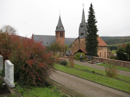 Neue und alte Pfarrkirche